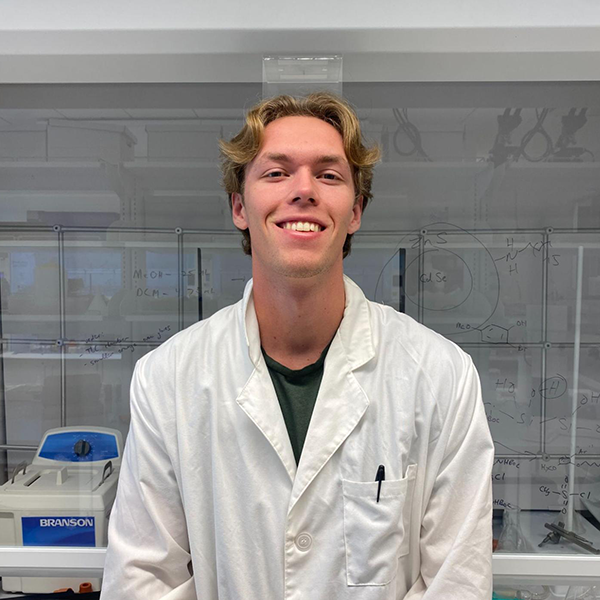 Ritter Amsbaugh in the lab