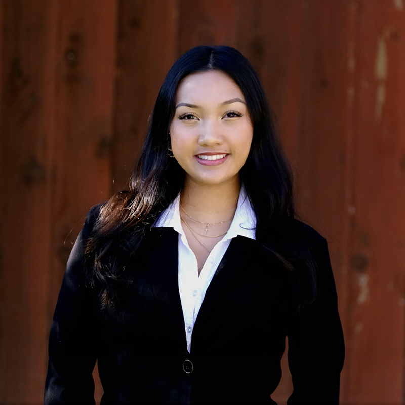 Camille Follante headshot