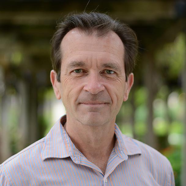 Headshot of Tom Plante