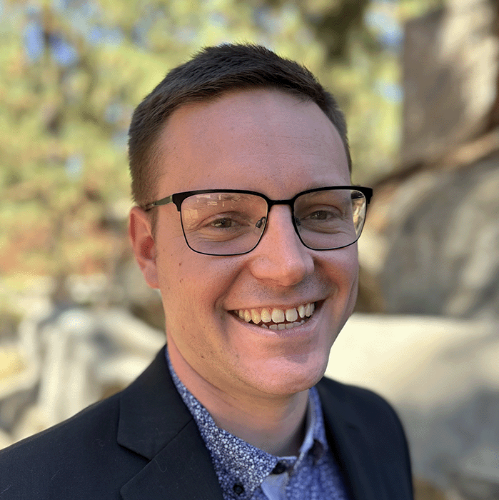 Aron Tillema headshot