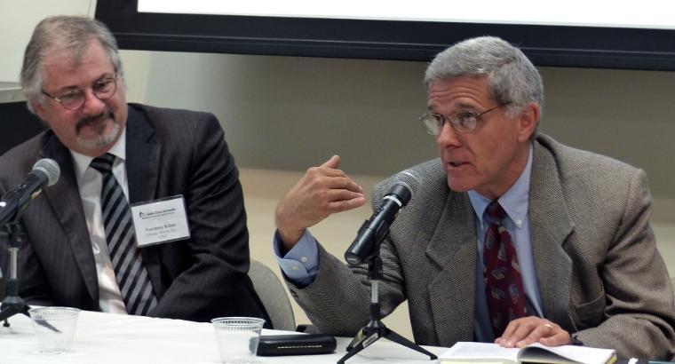 Norm Kline of Common Cause and Professor Ken Manaster of the SCU Law School discuss civic engagement in the digital age.