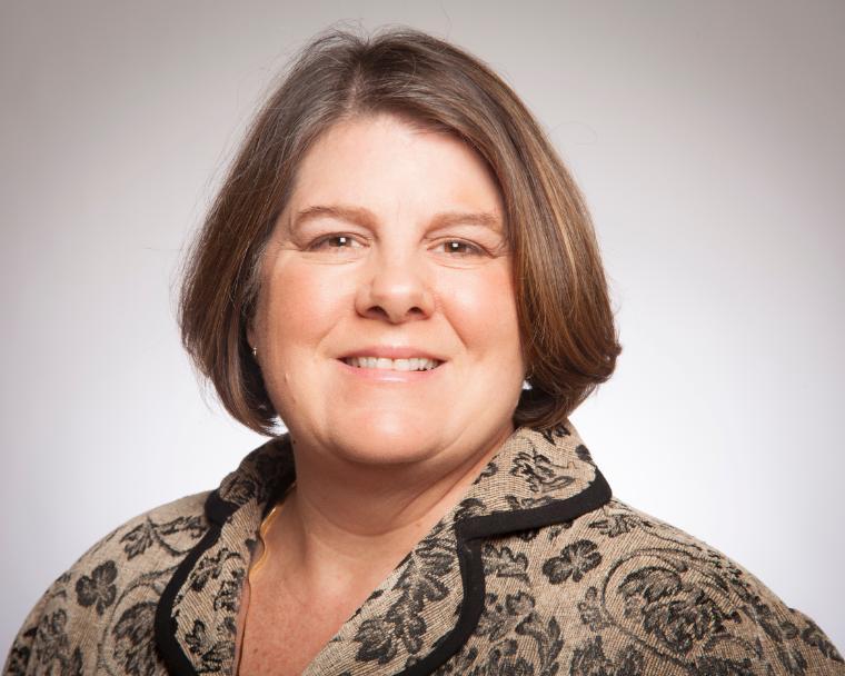 Teri Escobar-Ochoa headshot