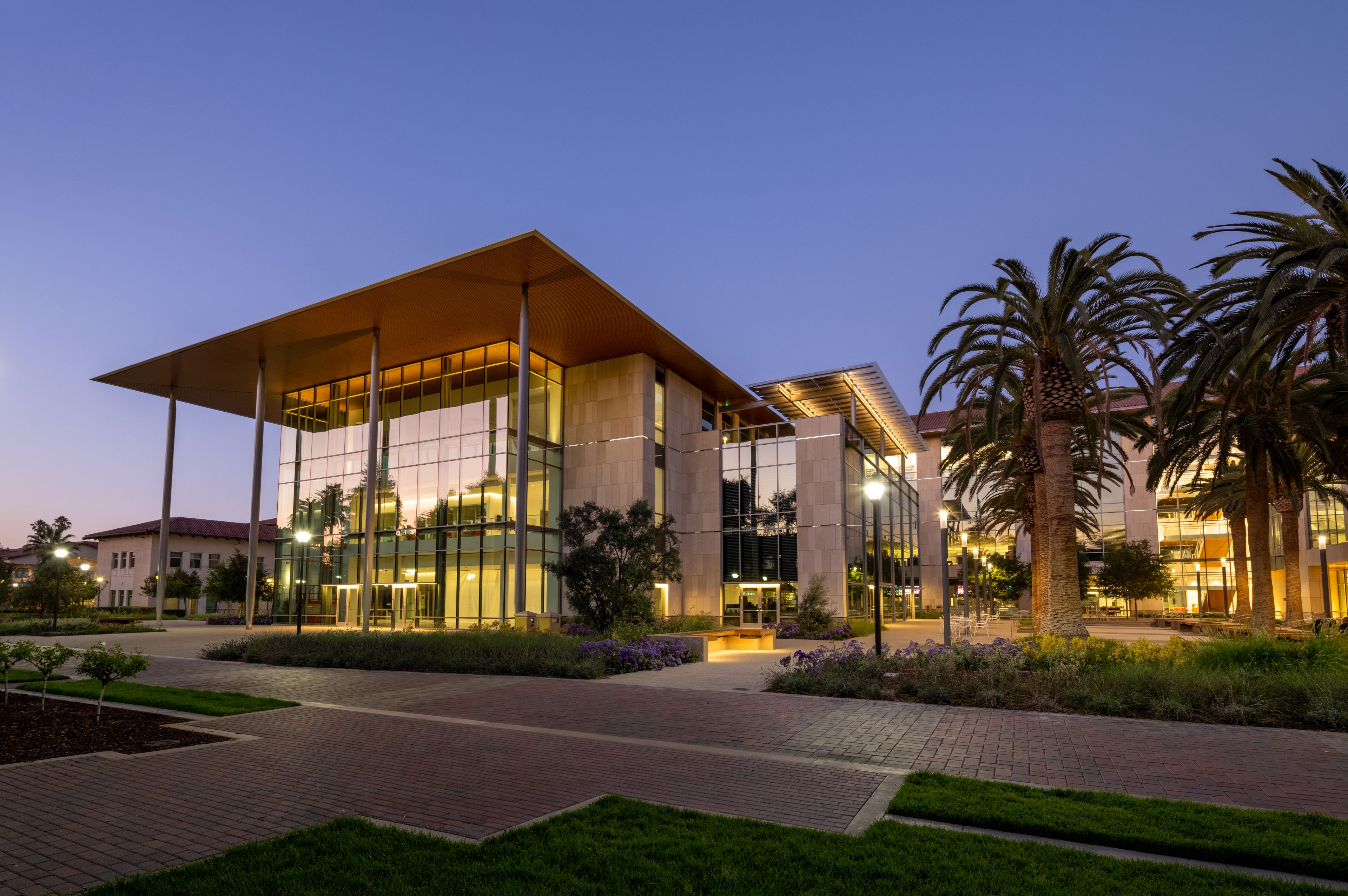 Win 11 lock screen for campus computers