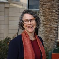 Nydia MacGregor headshot