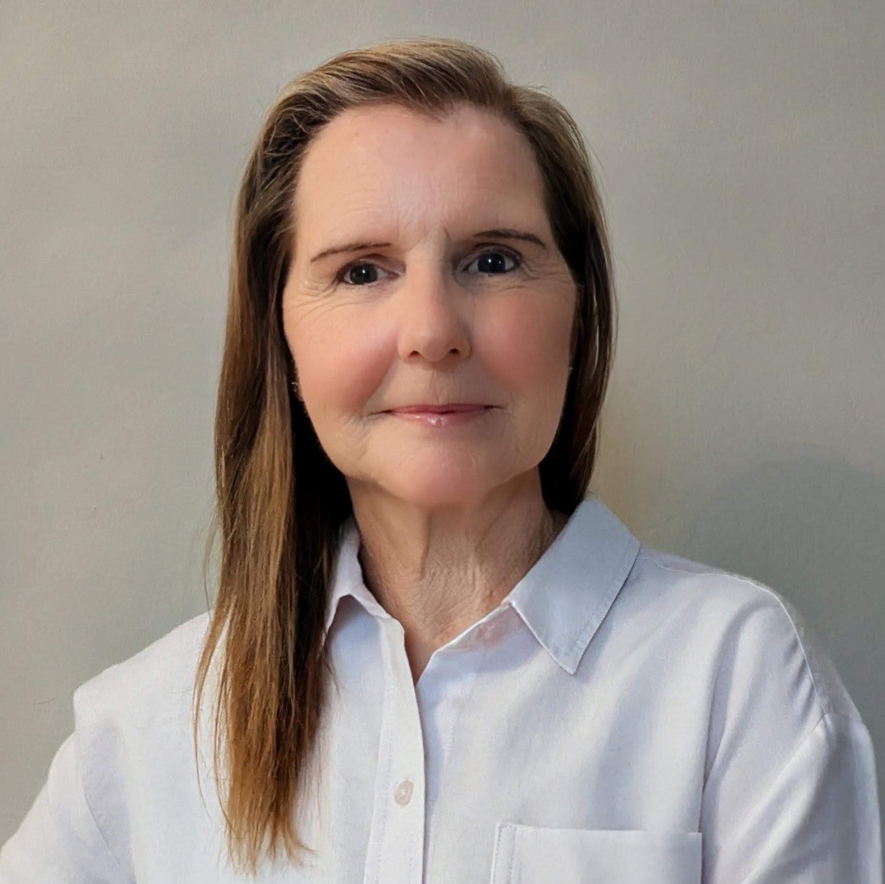 Carol Kelly headshot square version