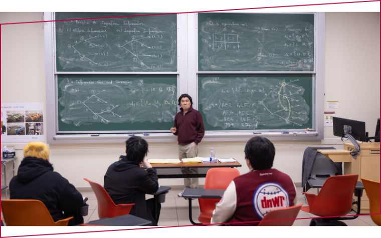 Leavey Professor Dongsoo Shin teaching a classroom full of economics students