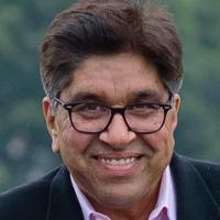 Finance professor Atulya Sarin headshot