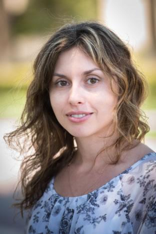 Evening MBA alumna Adams, Alina - MBA 13