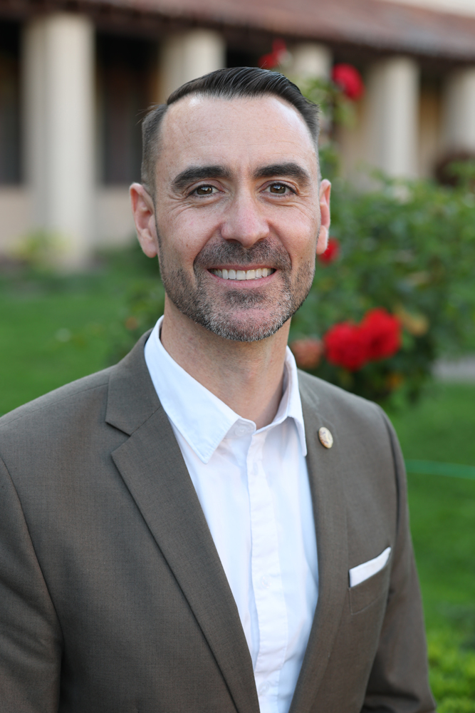 Michael Rhoads Headshot