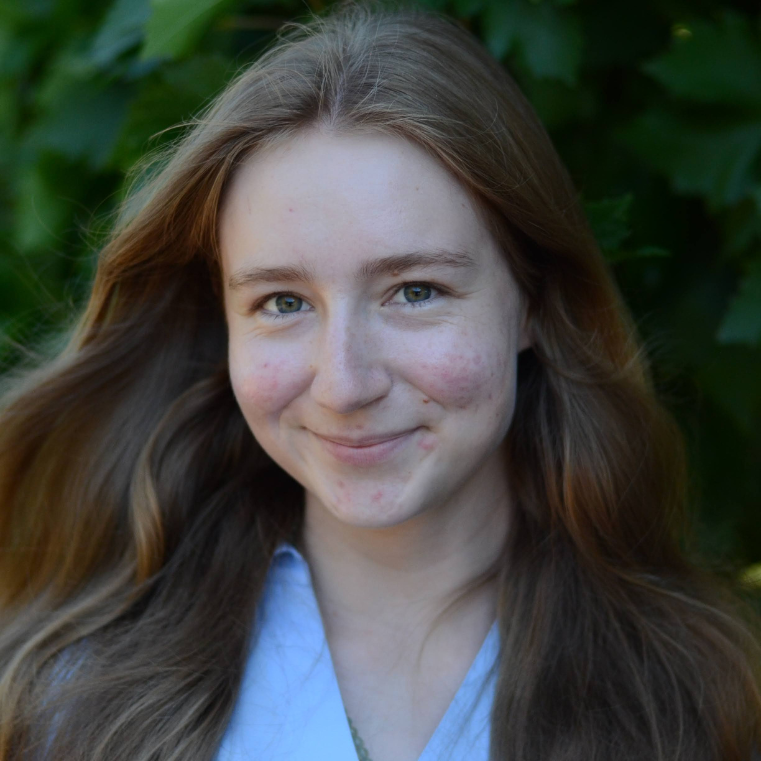 Leonie Casper Headshot