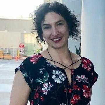 Headshot of Katia Moles