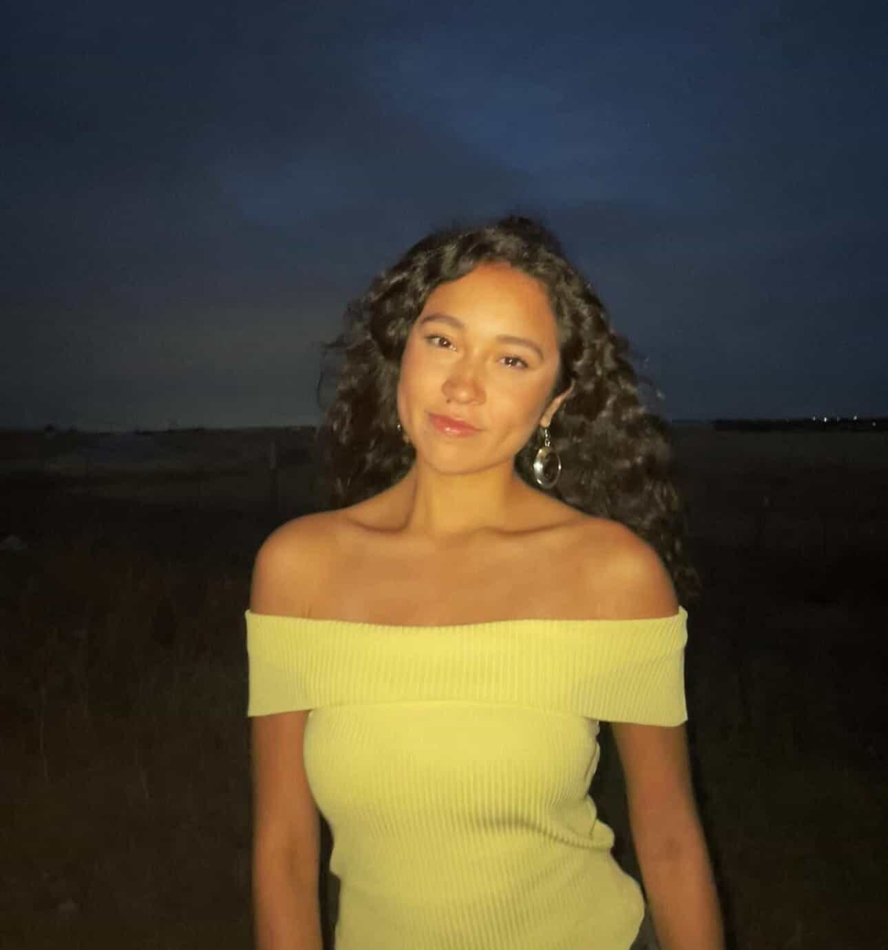 Caitlyn Gonzalez, SES Alumni 4 image link to story