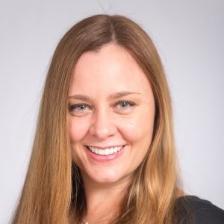 Laurie Mikkelsen Headshot