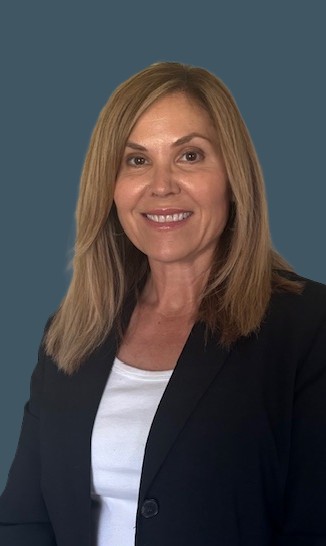 Lisa Dettling Headshot